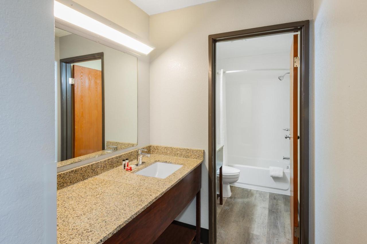 Super 8 By Wyndham Waynesburg Hotel Luaran gambar