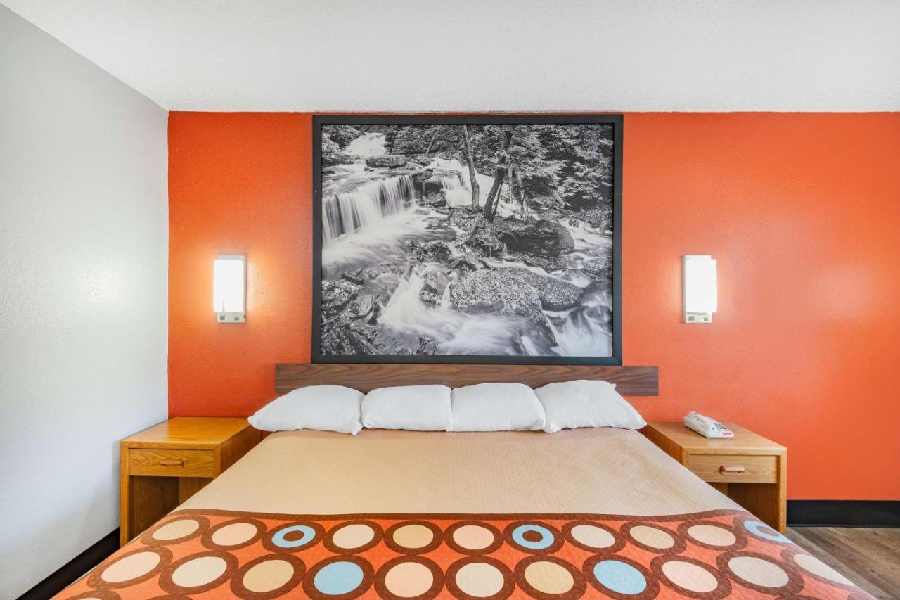 Super 8 By Wyndham Waynesburg Hotel Luaran gambar