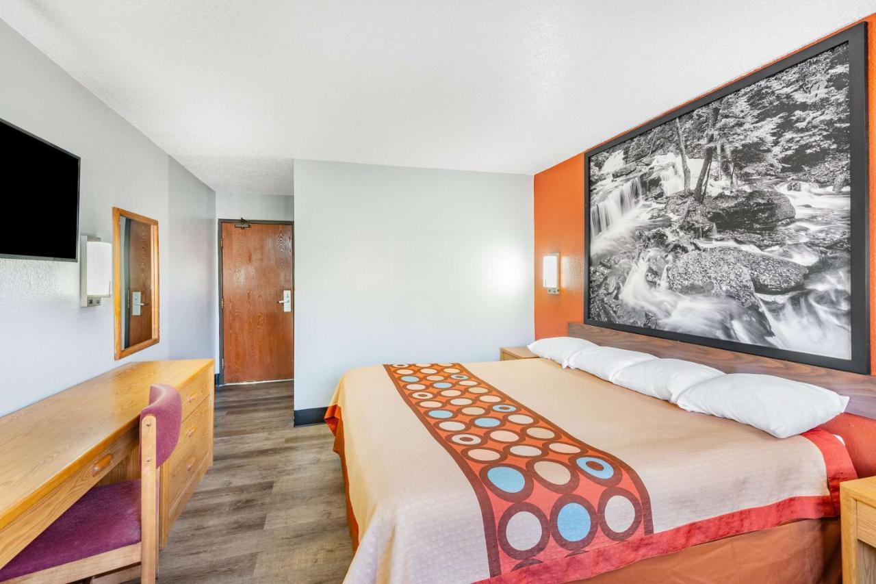Super 8 By Wyndham Waynesburg Hotel Luaran gambar
